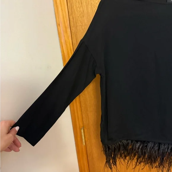 Elegant Black Long Sleeve Blouse with Feather Detail - Picture 5 of 11